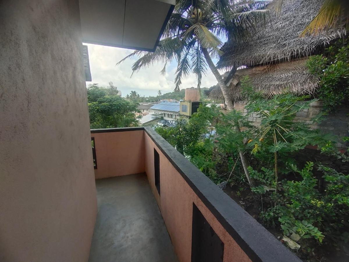 Hotel Moon Light Rest Unawatuna Esterno foto