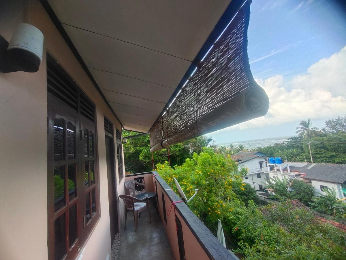 Hotel Moon Light Rest Unawatuna Esterno foto