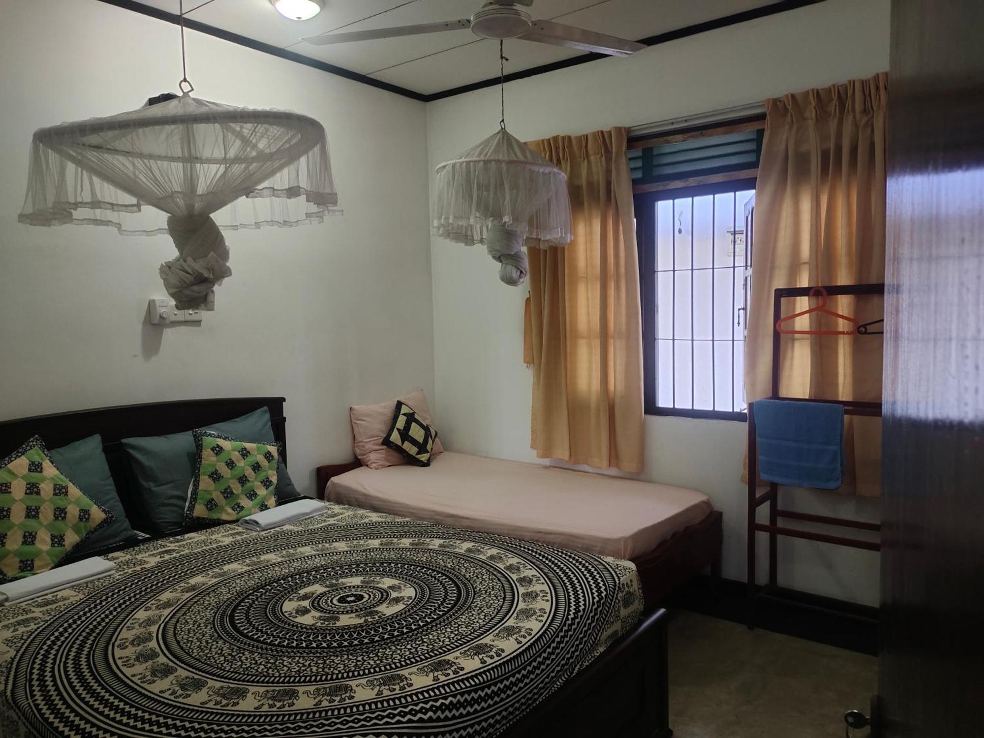 Hotel Moon Light Rest Unawatuna Esterno foto